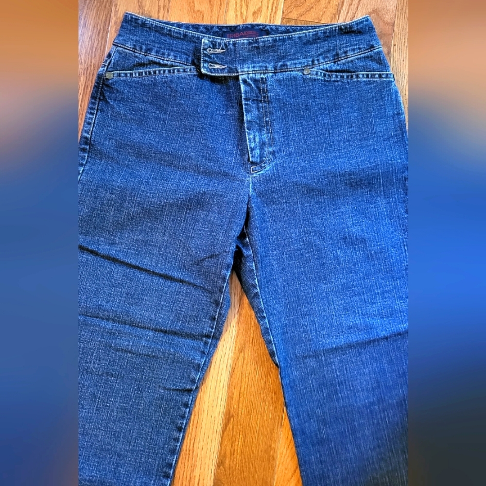 Tribal Brand Capri length Blue Jeans. Size 8.